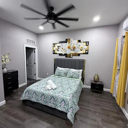 The Palm Suite